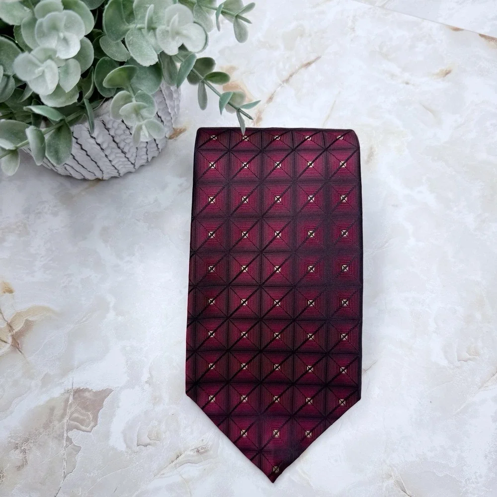 NWOT Jos. A. Bank Silk Tie Burgundy & Black Print 56 1/2